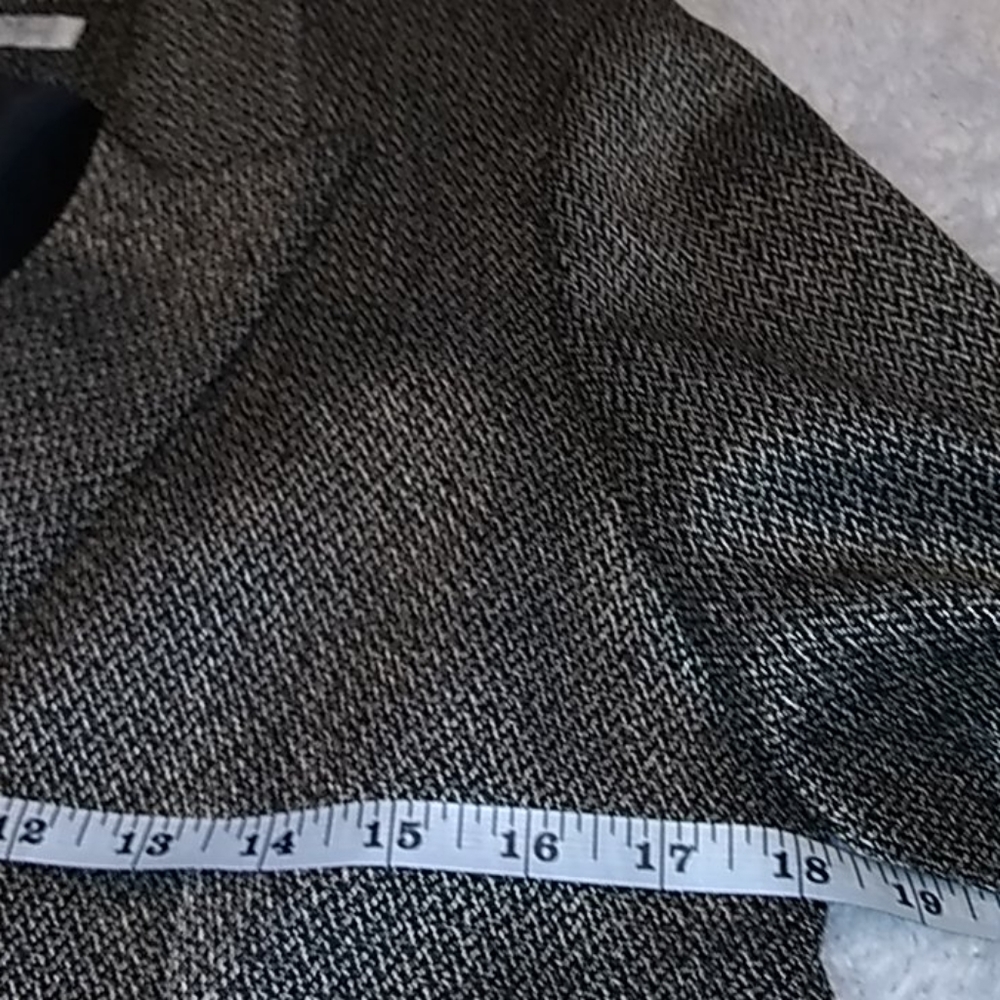 Tahari skirt and Blazer - Picture 16 of 16